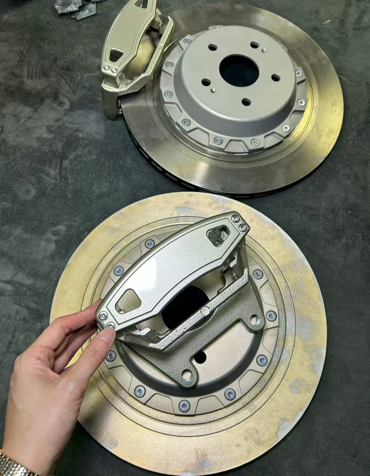 370mm rear big rotor kit with vehicle-specific brackets for Toyota Alphard 30 series