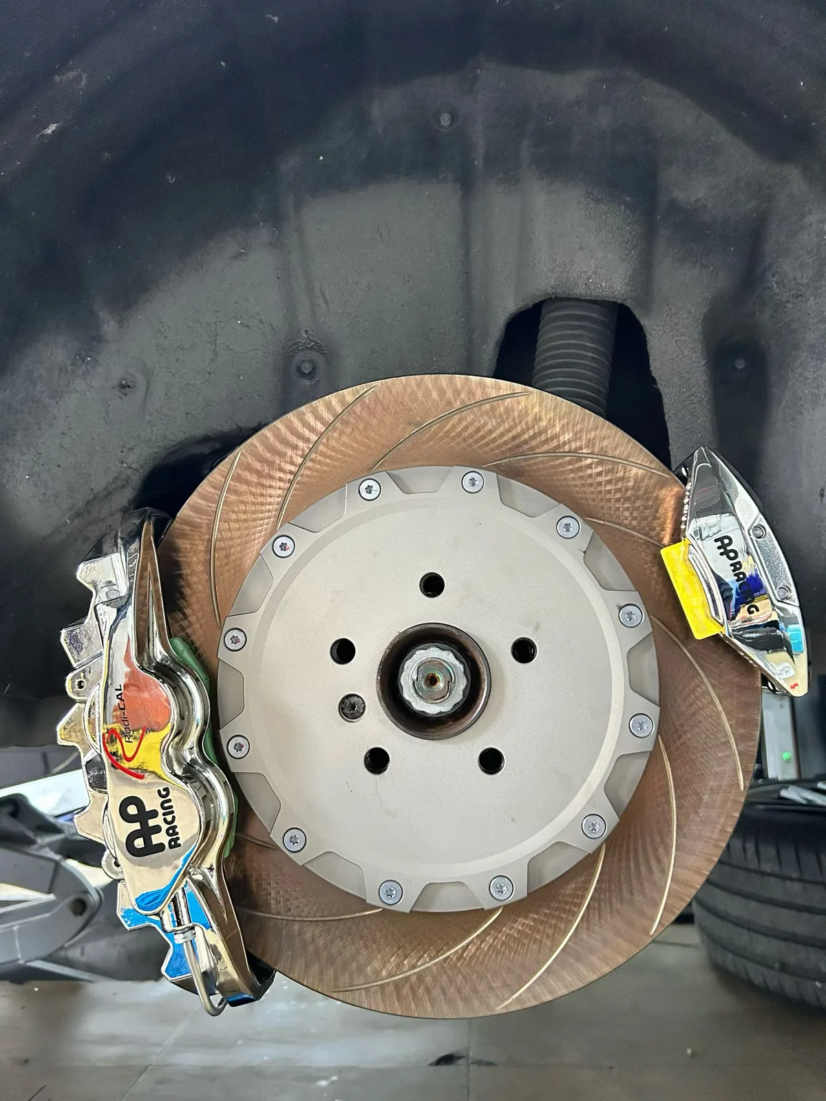 Mercedes-Benz GLE rear 380mm VINIC rotor paired with AP8542 4+1 caliper setup